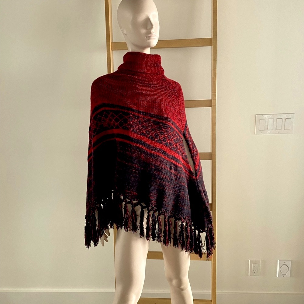 Knit Sweater Poncho Turtleneck O/S Cozy Casual Pullover Red with fringes